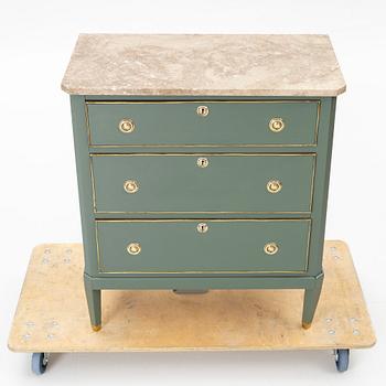 Byrå, gustaviansk stil, 1900-tal.