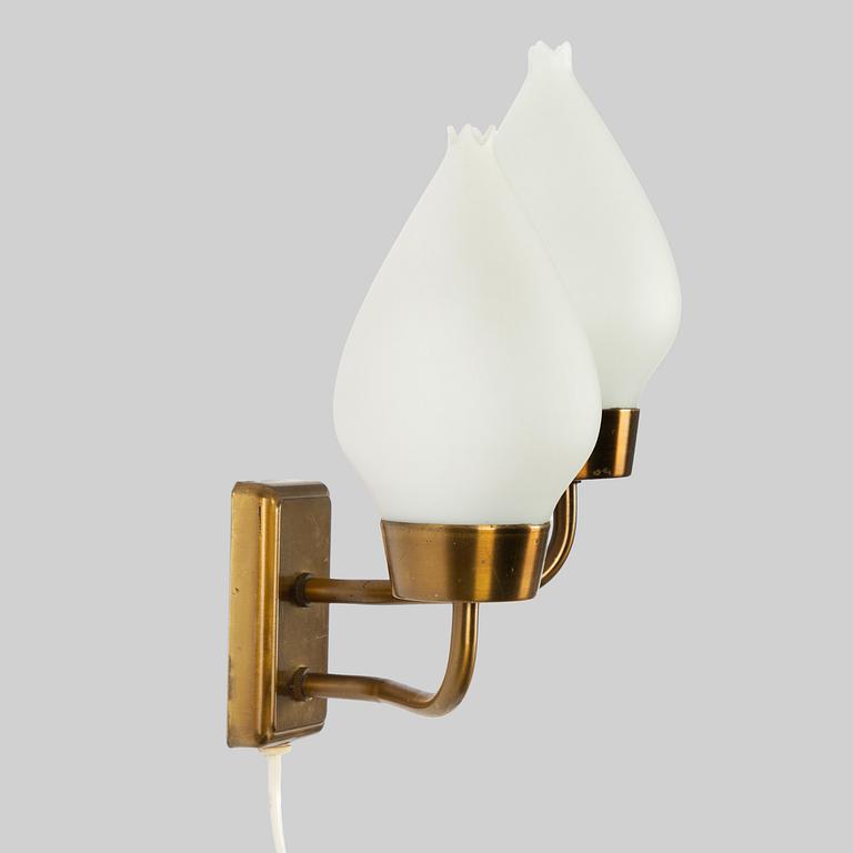 Two similar Swedish Modern wall lamps, 1940s.