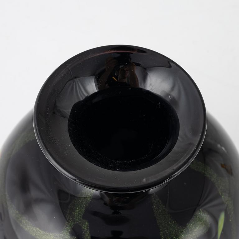 Glasföremål, 4 st, bl.a. Martti Rytkönen och Kjell Engman, Orrefors samt Kosta Boda.