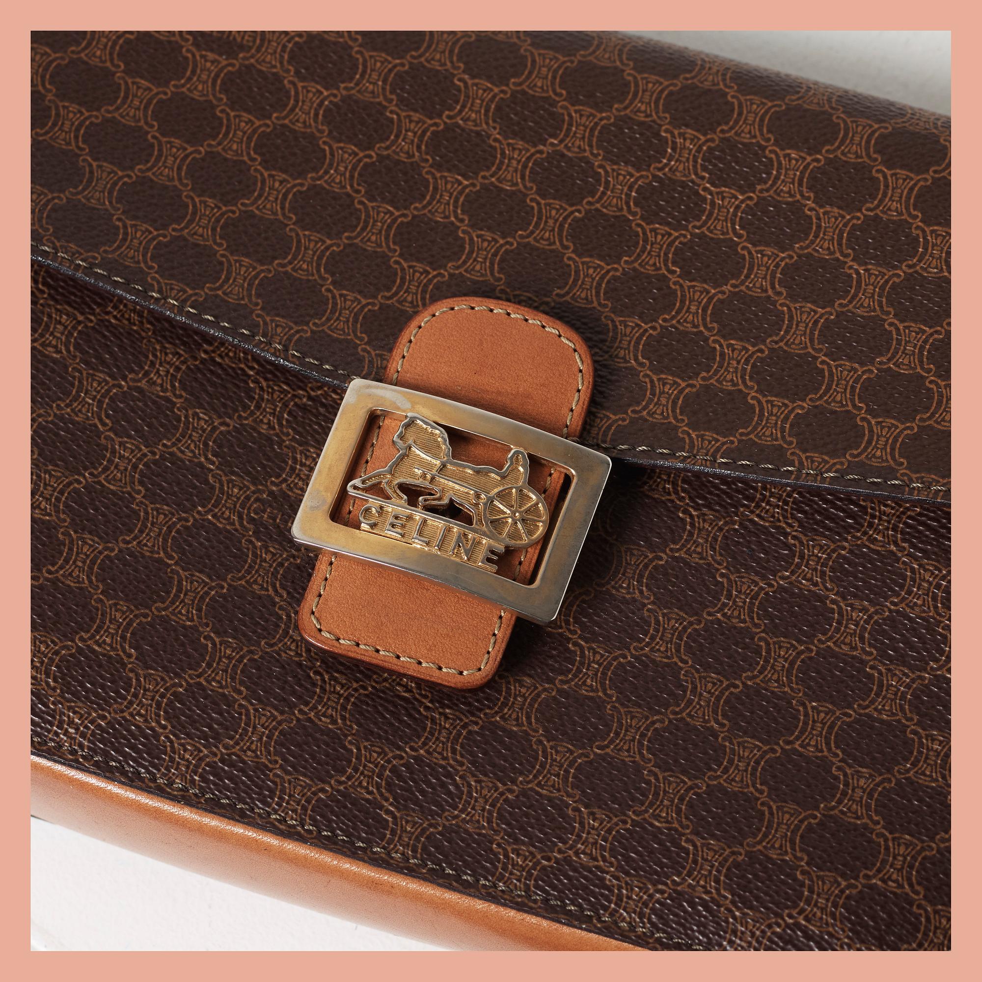 VÄSKA, Céline.