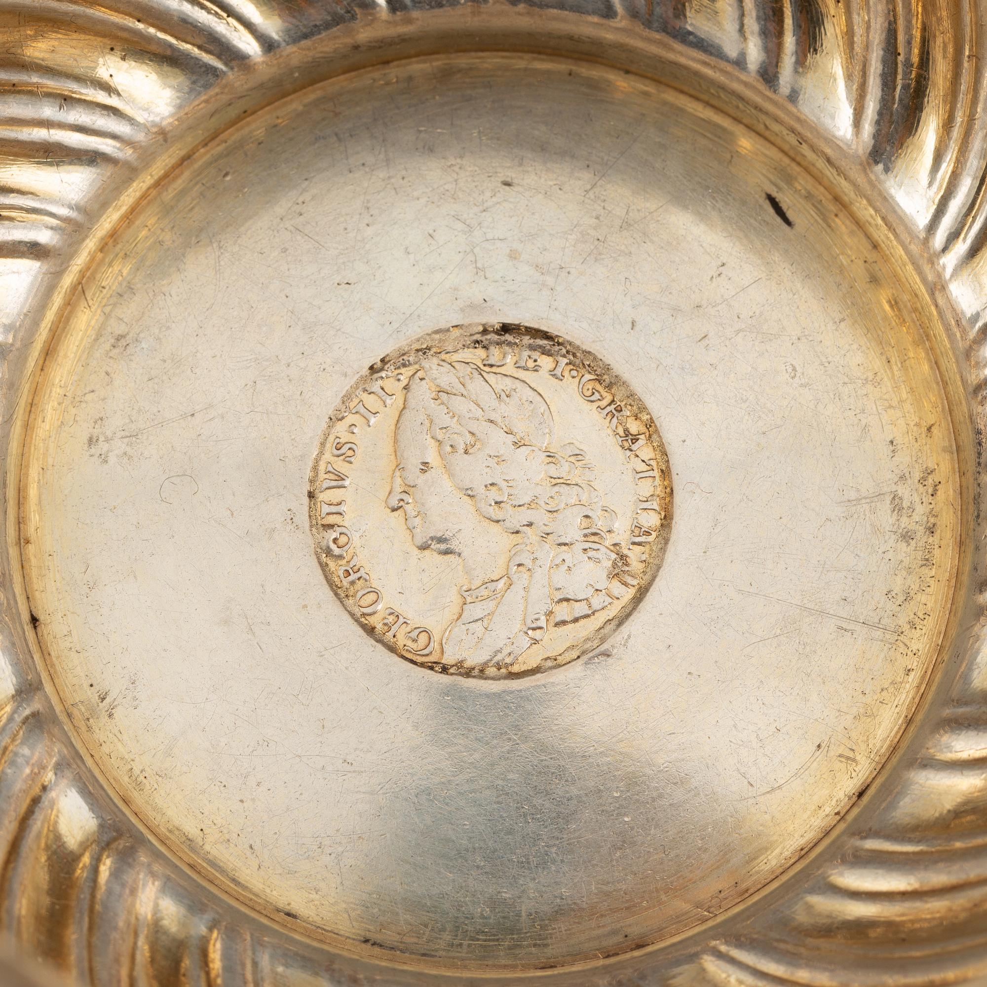 Bowl and cream jug, silver, London, England 18-19th Century.