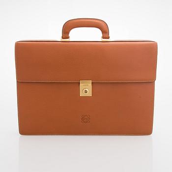 LOEWE, salkku.