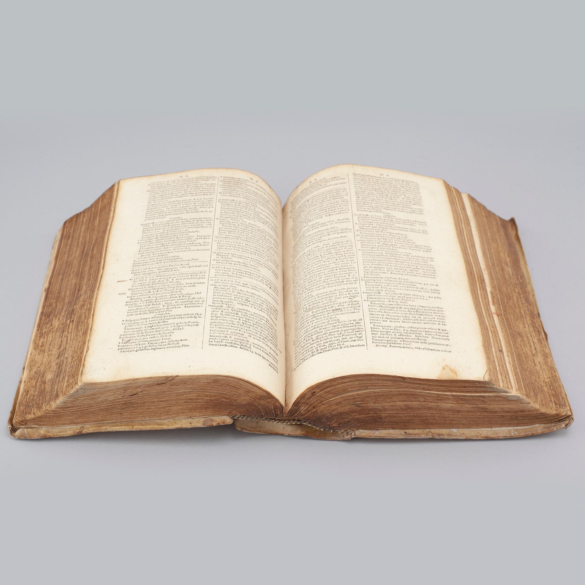 The book "Lexicon Graeco-latinum" by Joannis Scapulae, dated 1616.