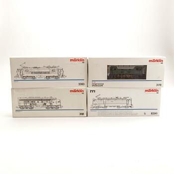 4 Märklin locomotives.
