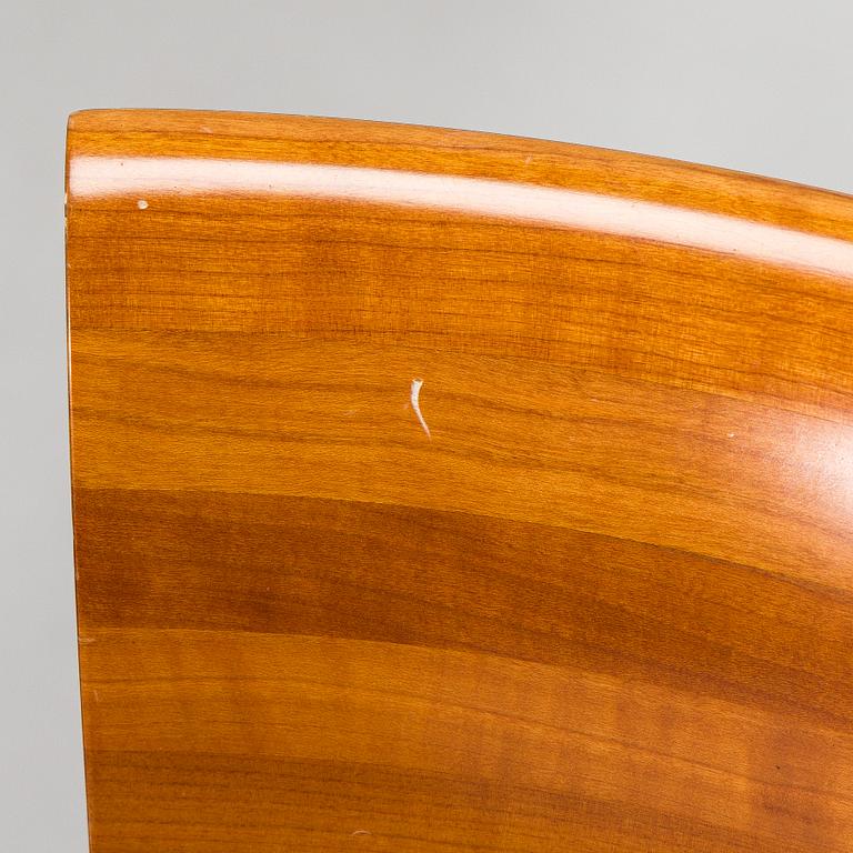 Frank Lloyd Wright, käsinojatuoleja, 4 kpl, mallinumero 606, ”Barrel”, Cassina.