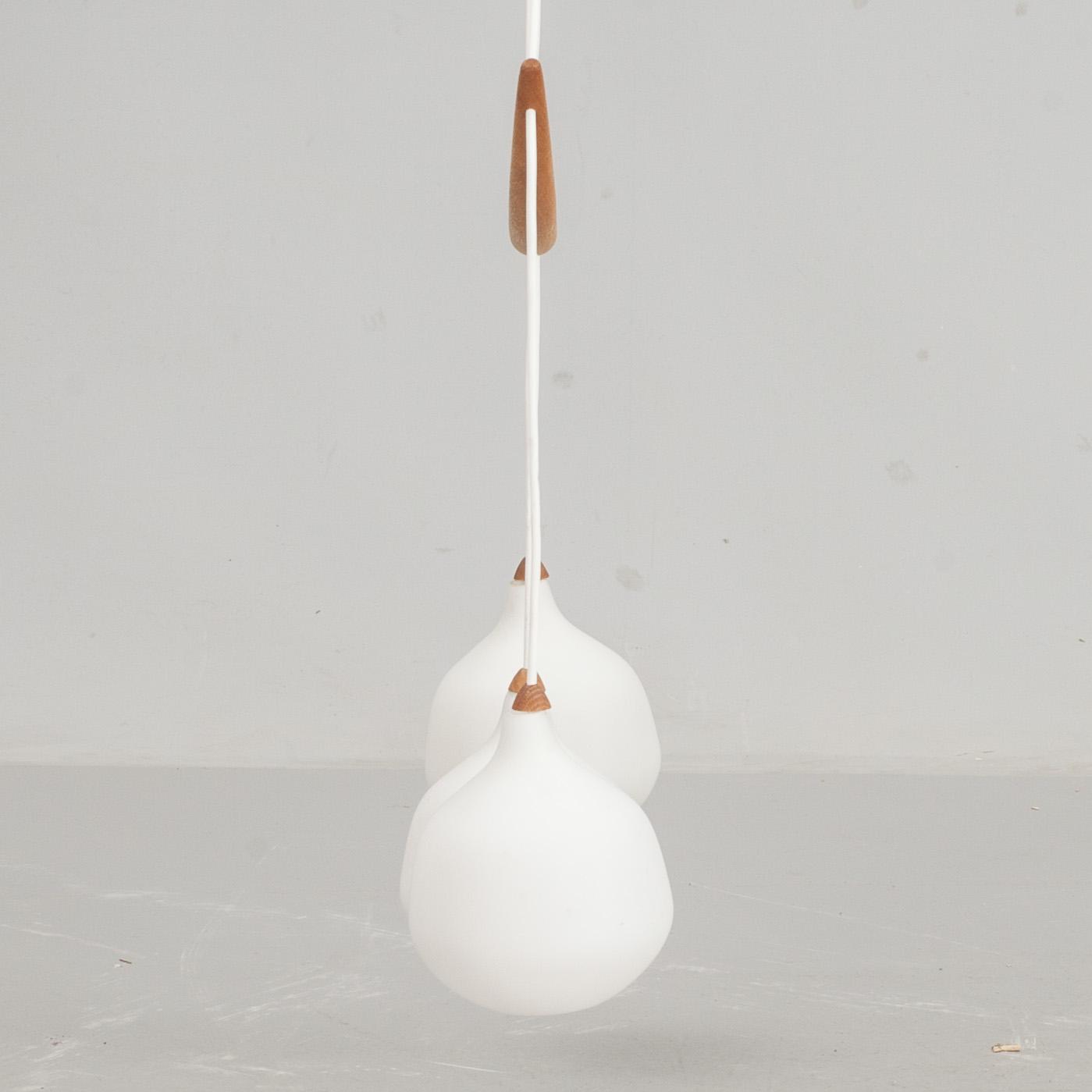 TAKLAMPA, modell nr 512 "Bananen", Uno och Östen Kristiansson, Luxus, 1950/60-tal.