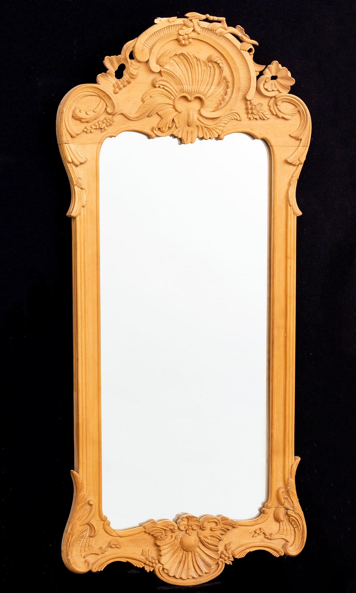 SPEGEL, Rokoko-stil, 1900-talets mitt signerad.