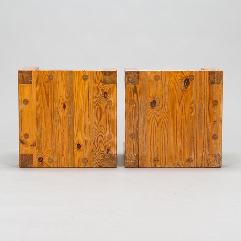 Pallar, ett par, Form Sven Larsson möbelshop, 1970-tal.