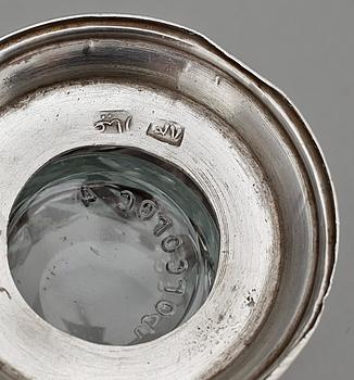 TEBÄGARE samt FAT, 7 delar, silver samt glas, orientaliskt, 1900-talets början, Total silvervikt 1229 g.