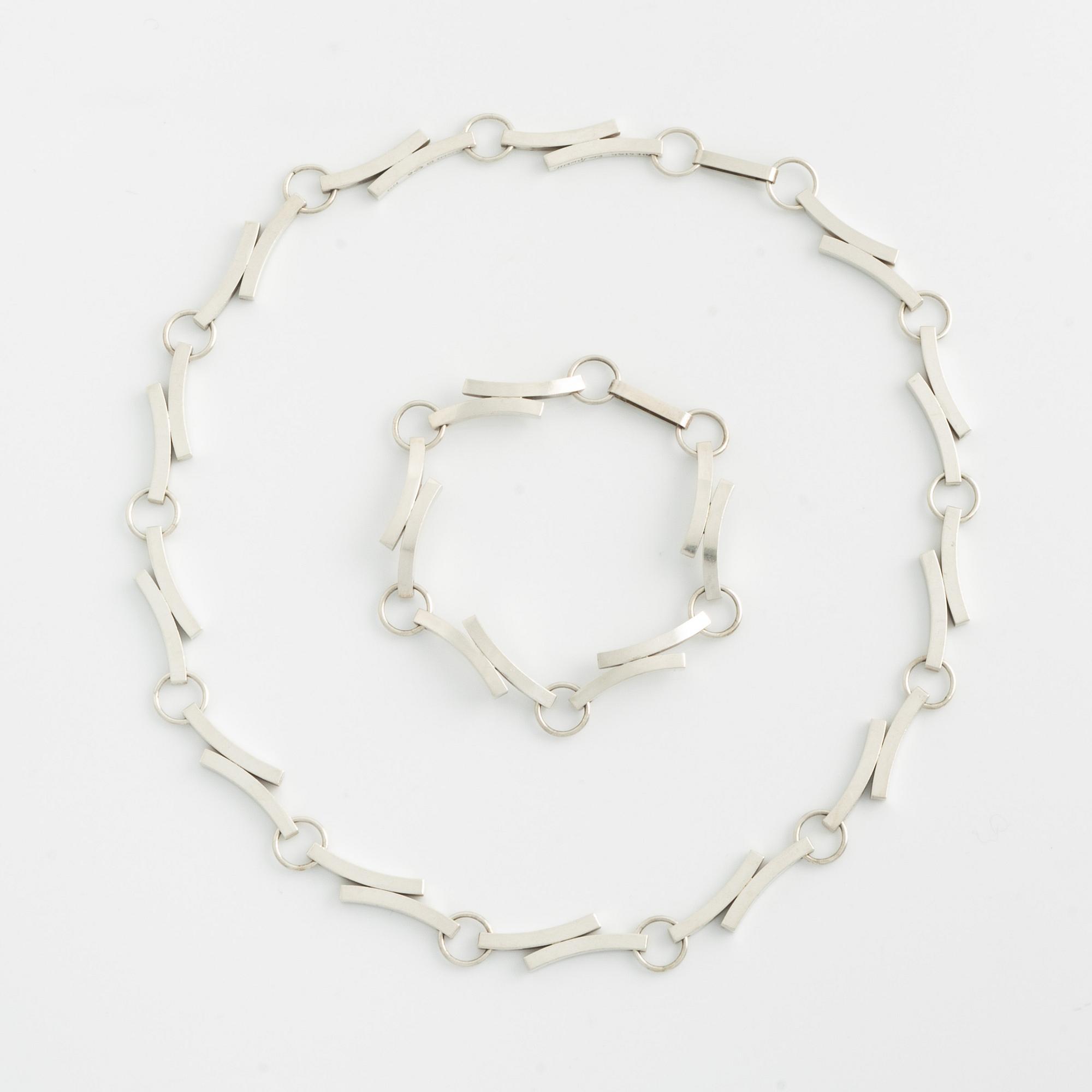 Elon Arenhill, bracelet and necklace, silver. Malmö.
