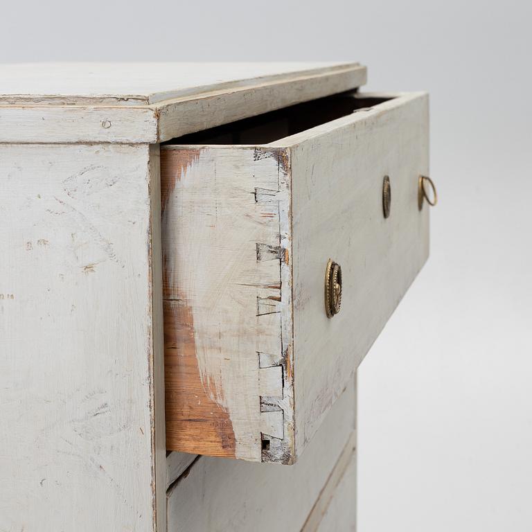 Chest of drawers, 19th century.