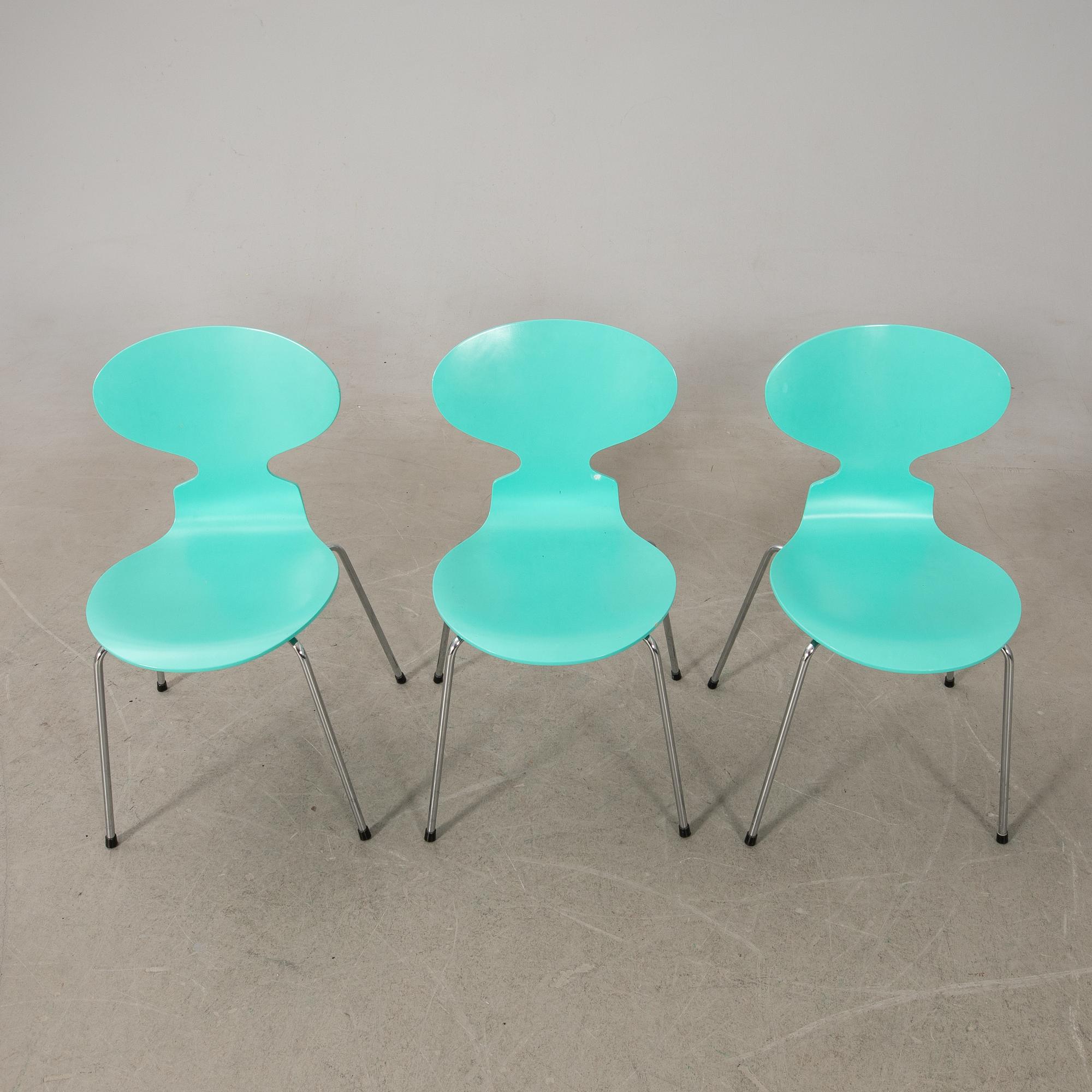 Arne Jacobsen, stolar 5 st, "Myran", Fritz Hansen, 1993.