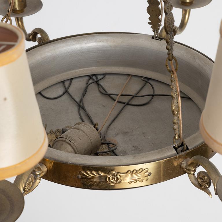 Taklampa, 1900-talets första hälft. Empirestil.