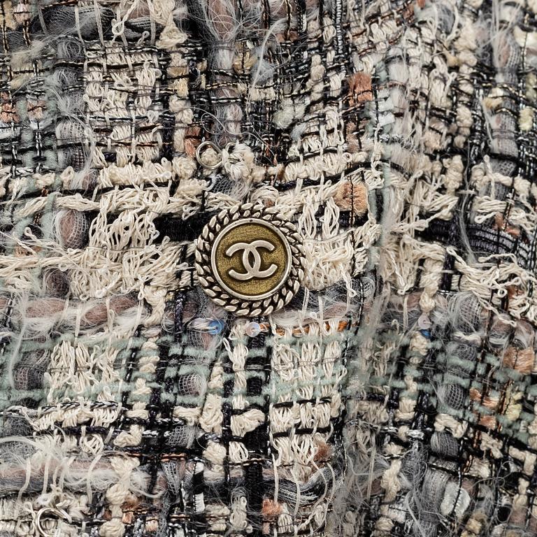 Chanel, jacket/coat, size 34.