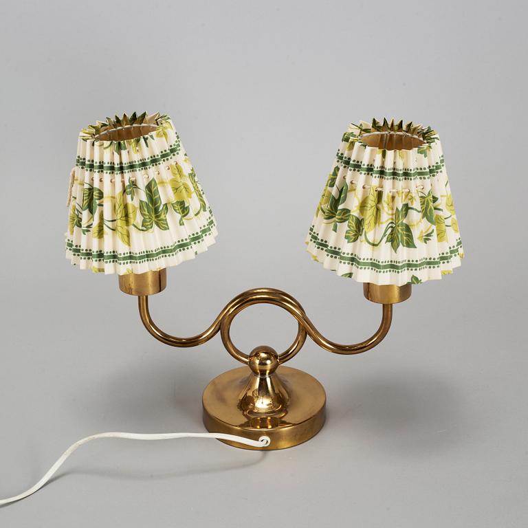 JOSEF FRANK, bordslampa, mässing, modell 2483, för Firma Svenskt Tenn.