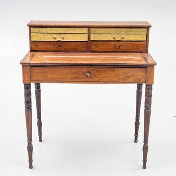 Ladies' writing desk. 19th century.
