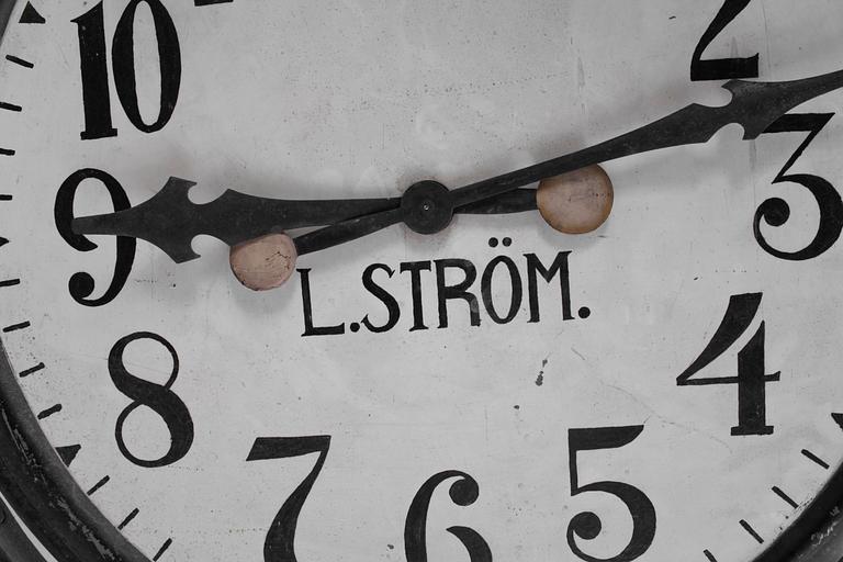 VÄGGKLOCKA, rekvisita, 1900-tal.