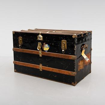 KOFFERT, 1900-talets första hälft.