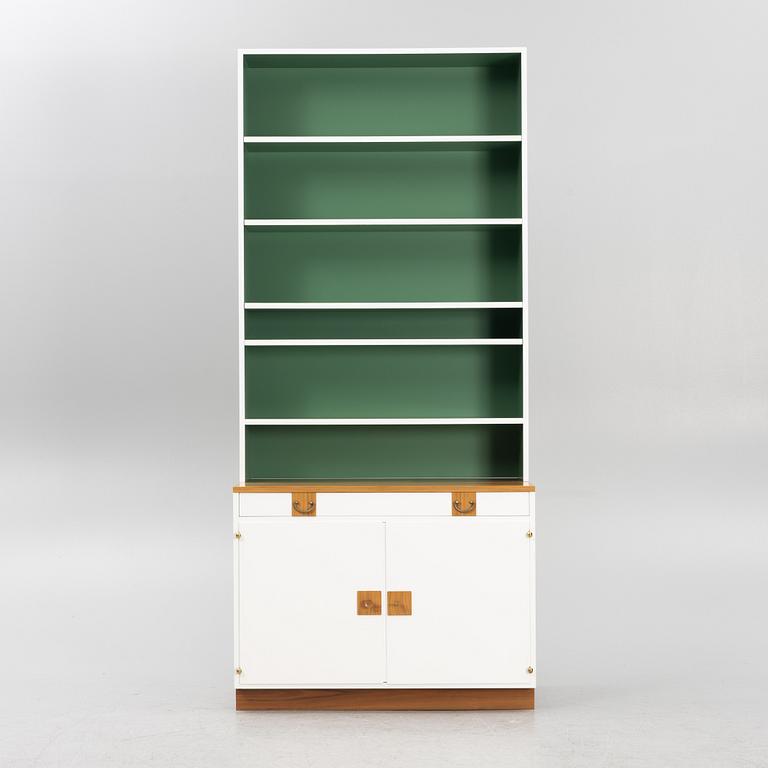 Josef Frank, bokhylla, Firma Svenskt Tenn, modell "B2255", efter 1985.