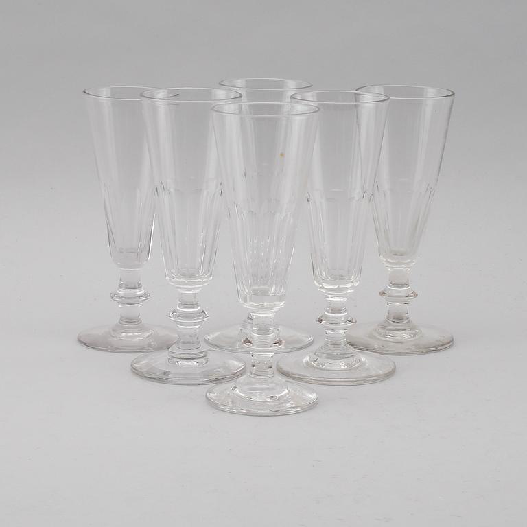 CHAMPAGNESTRUTAR, 6 st, glas, 1800-talets andra hälft.