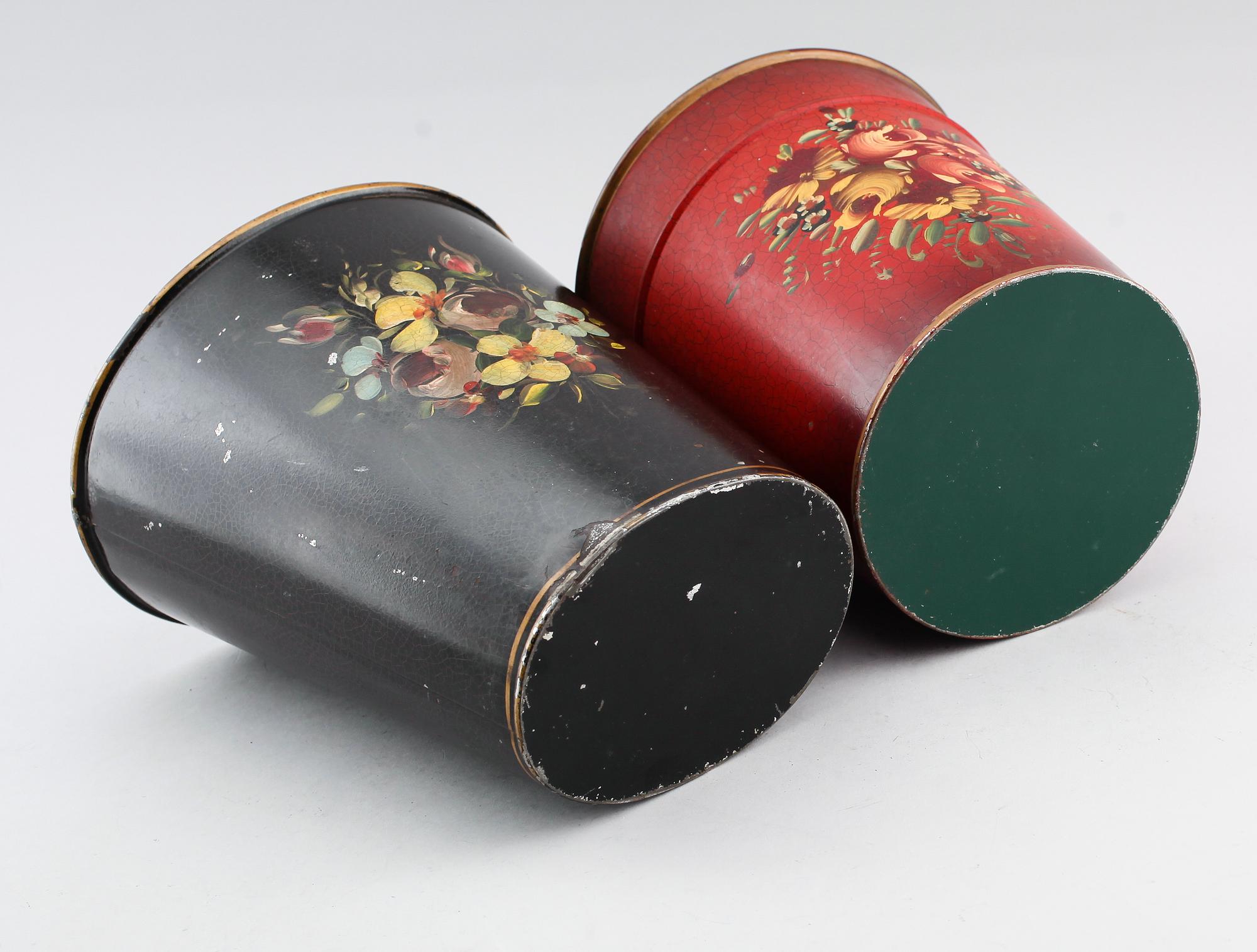 PAPPERSKORGAR, 2 st, 1900-talets mitt.