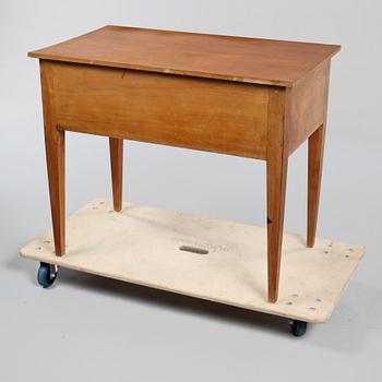 SKRIVBORD, sengustaviansk stil, 1900-talets första hälft.