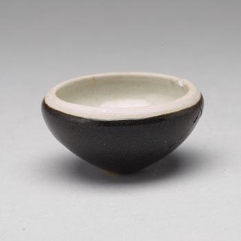 A brown glazed bowl, Song dynasty (960-1279).