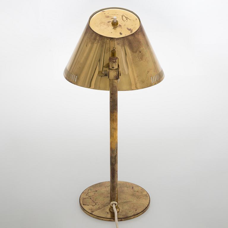 Paavo Tynell, a mid-20th-century  '9227' table lamp for Idman.