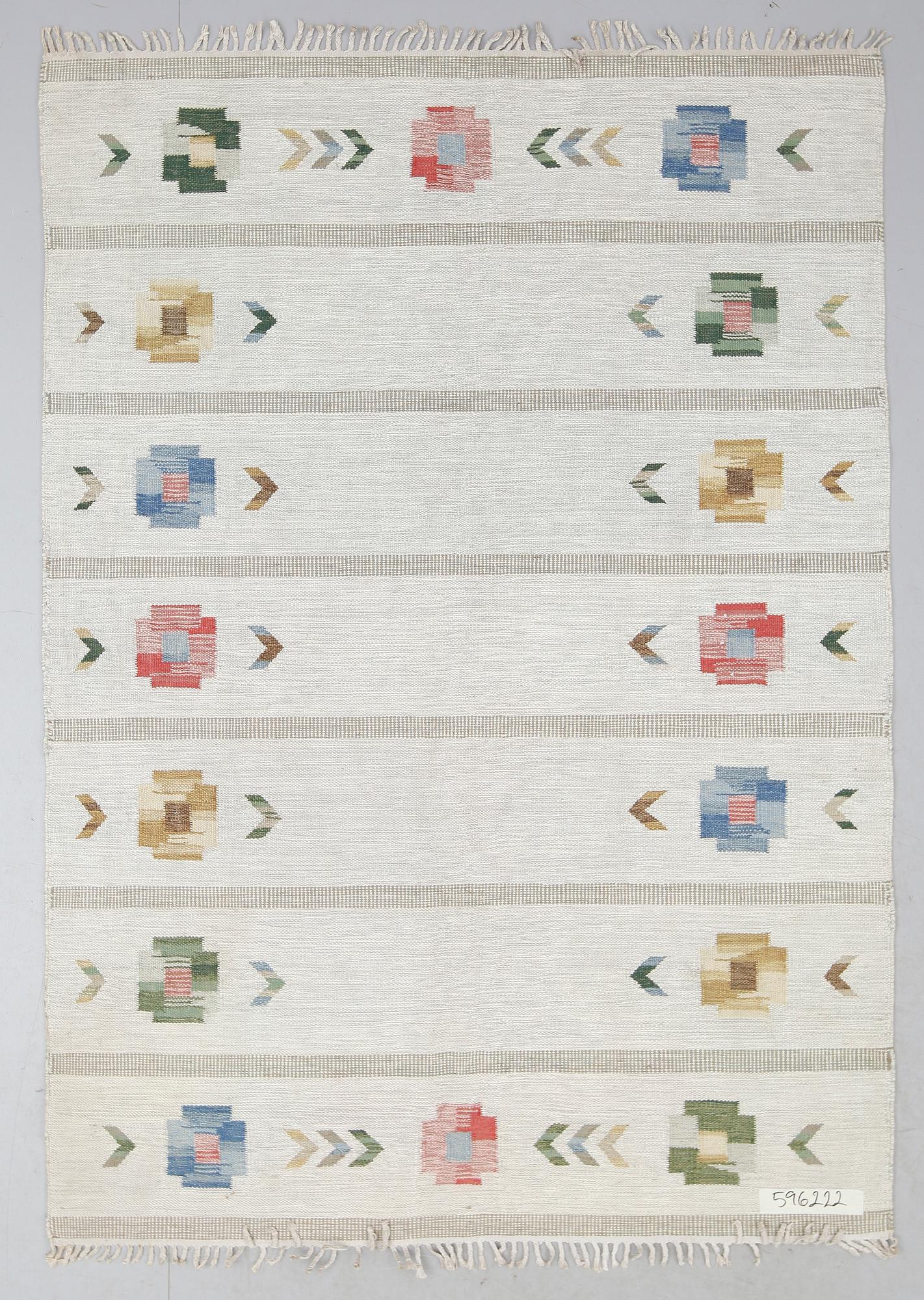 MATTA, rölakan. Ca 240 x 168 cm.