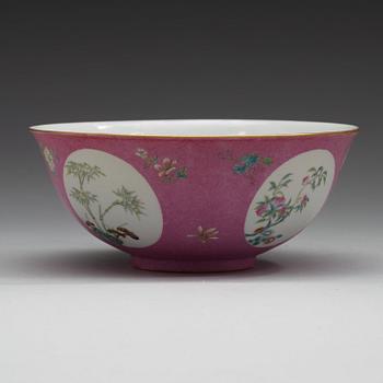 A pink sgraffitto bowl, Qing dynasty with Daoguangs mark in red.