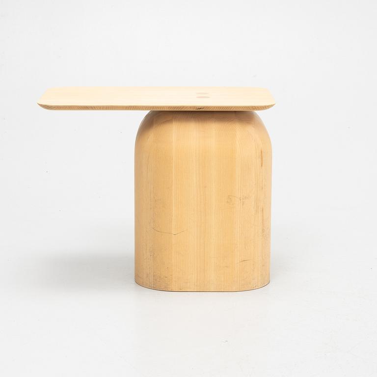 Alfredo Häberli, bord, "April", Nikari, Finland.