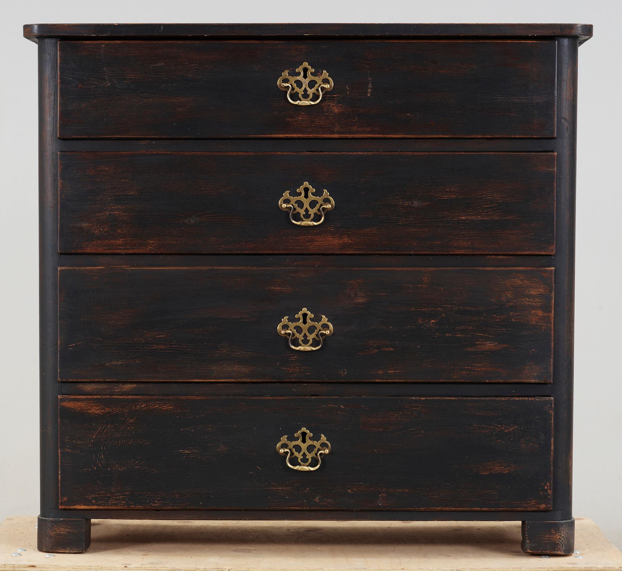 BYRÅ/DRAGKISTA, 1800-tal.