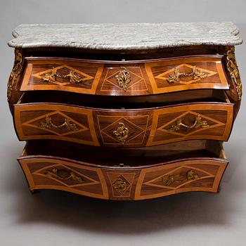 A CHEST OF DRAWERS, Rococo, Sweden 1770-80.