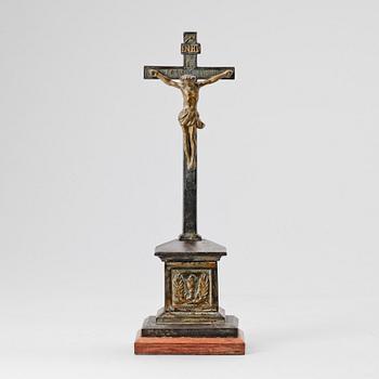 ALTARKRUCIFIX, patinerad metall, 1800-talets andra hälft.