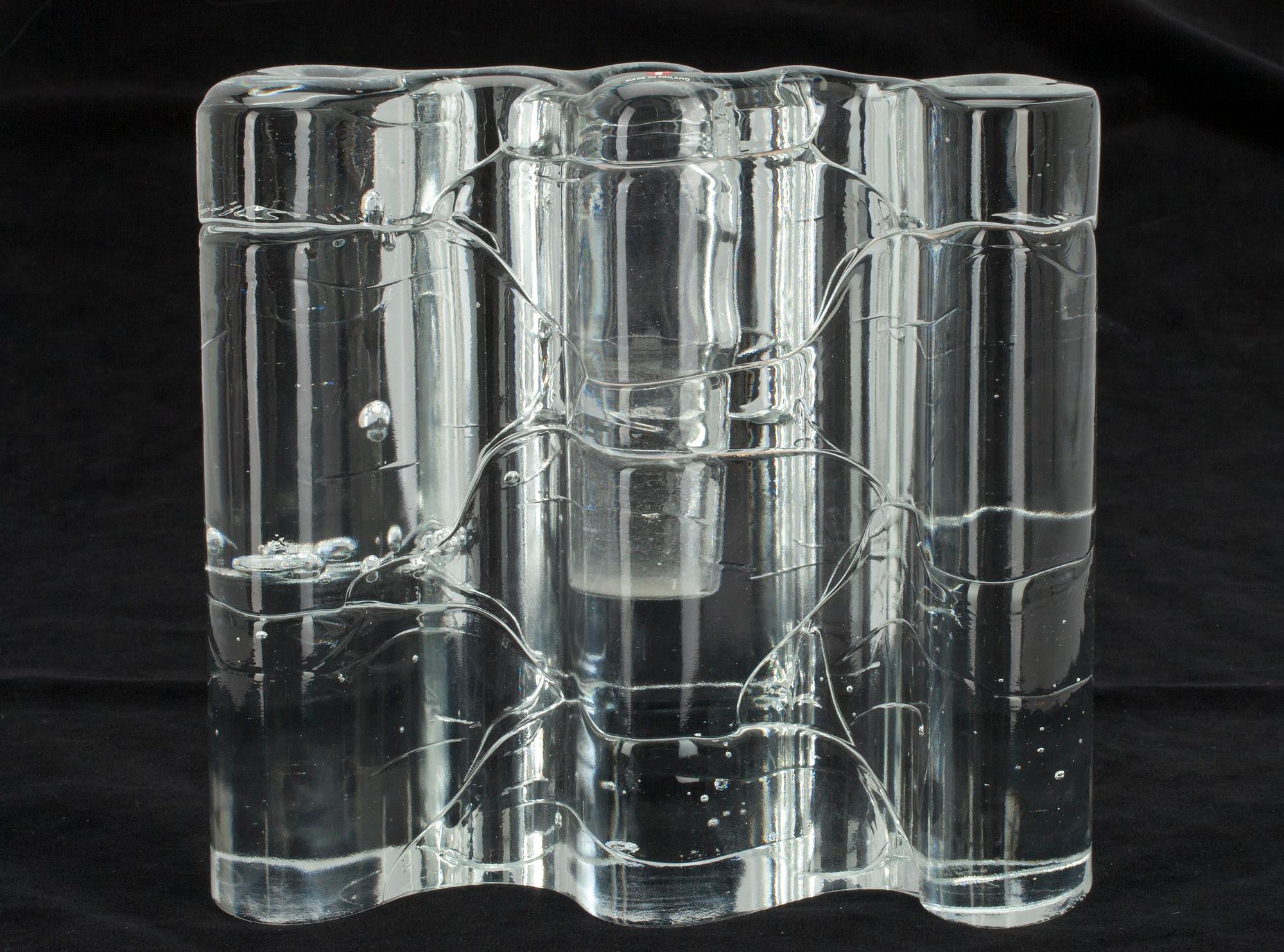 GLASSKULPTUR / LJUSSTAKE,  glas, "Archipelago", sign. Timo Sarpaneva. Iittala Finland 1980-tal.