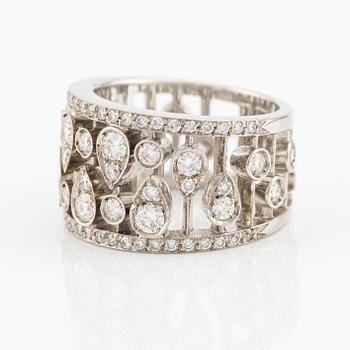 Ring in 18K white gold with brilliant-cut diamonds, Italy.