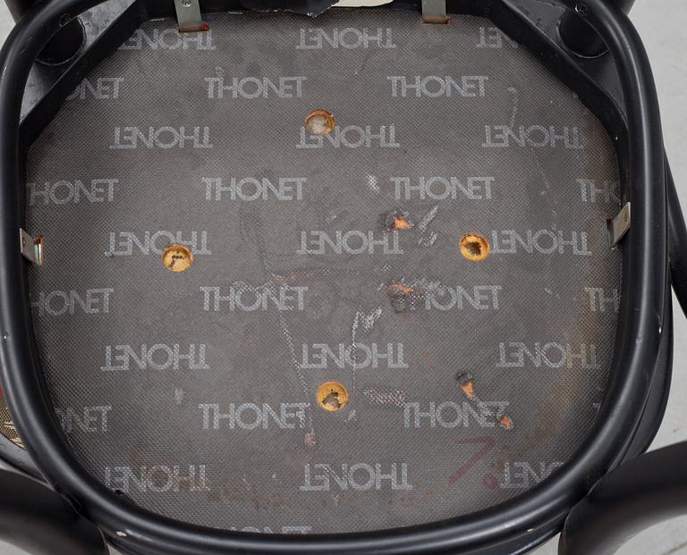 KARMSTOLAR och STOLAR, 2+4 st, Thonet, 1980-tal.