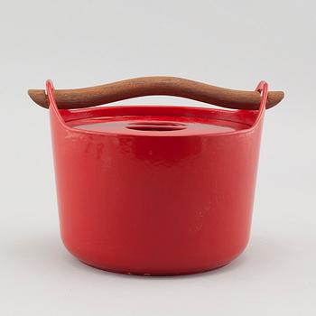 TIMO SARPANEVA, an enamel casserole pot for W Rosenlew & Co, Pori, Finland.