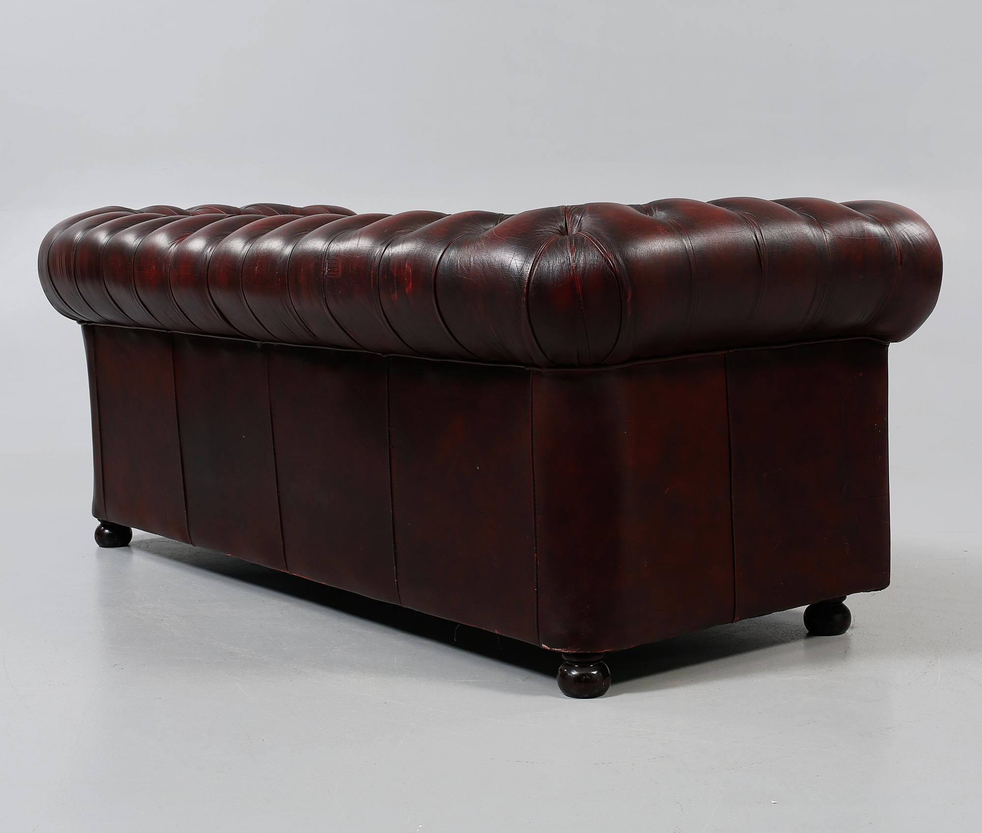 SOFFA, Chesterfield-modell, Winchester Furniture, 1900-talets fjärde kvartal.