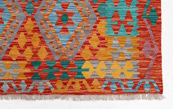Kilim, modern, approx. 250 x 195 cm.