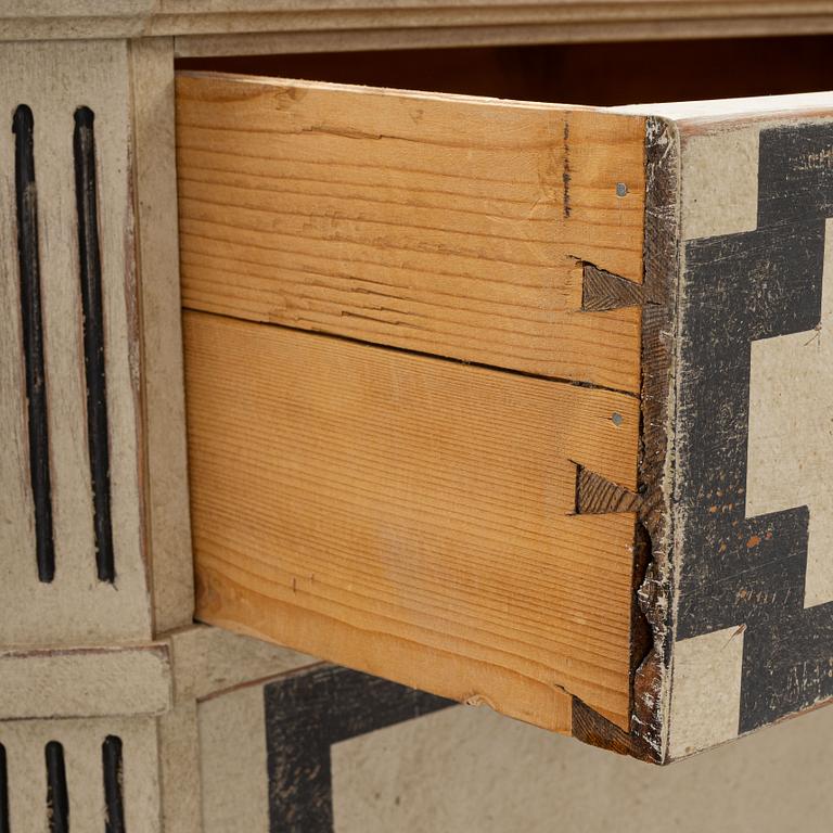 Chests of drawers, a pair, Gustavian style, 20th century.