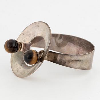 ÅKE LINDSTRÖM, for Bengt Hallberg, Bangle, silver with tiger's eye.