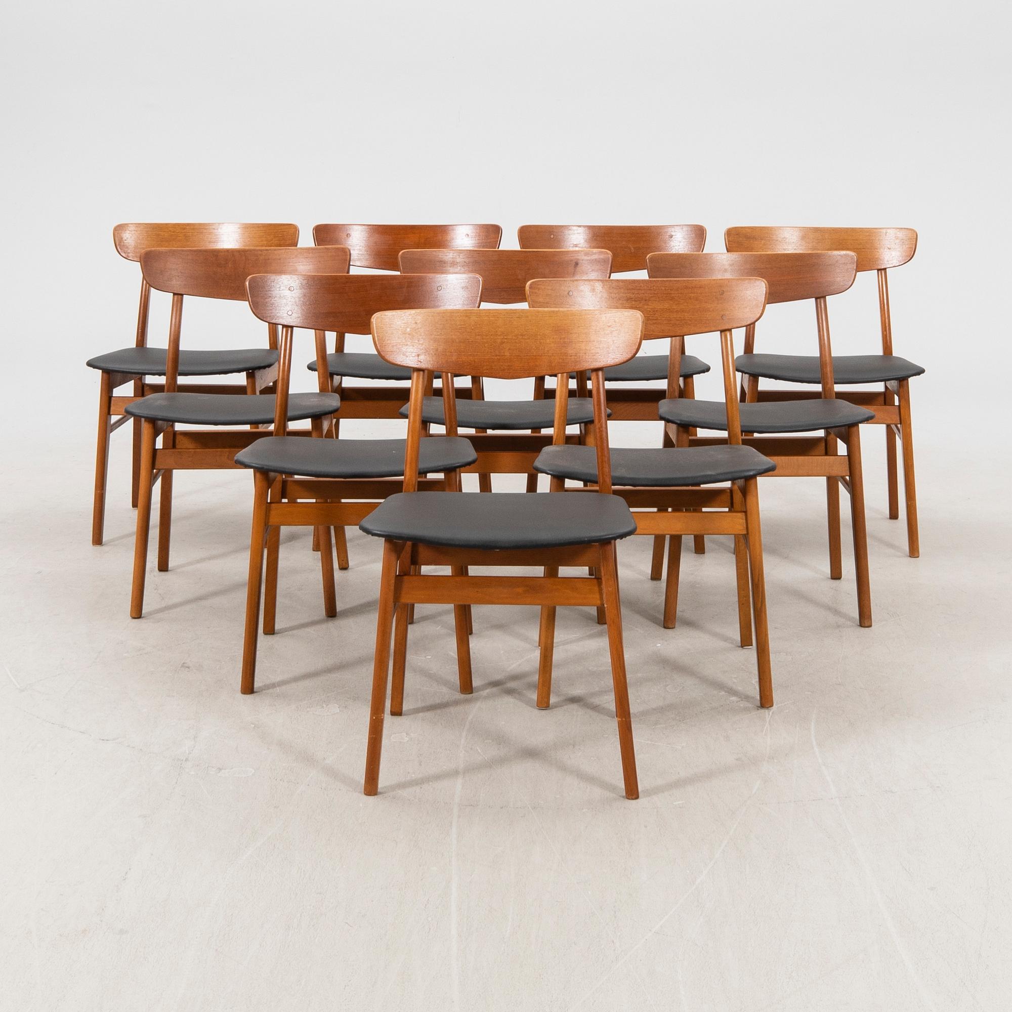 A set of 10 1960s Farstrup teak dining chairs.