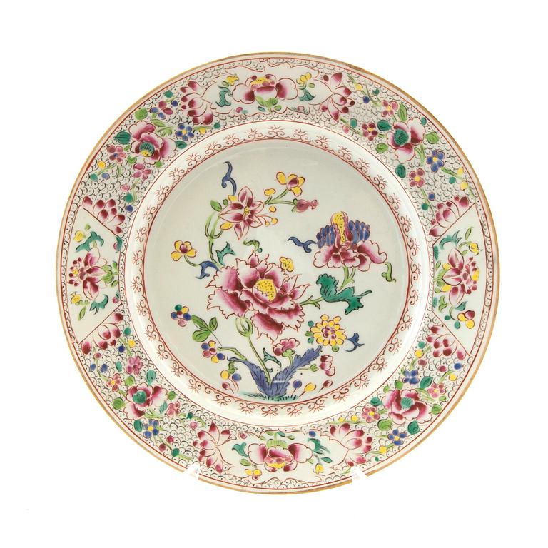 Plate China Yongzheng (1723-35) porcelain.