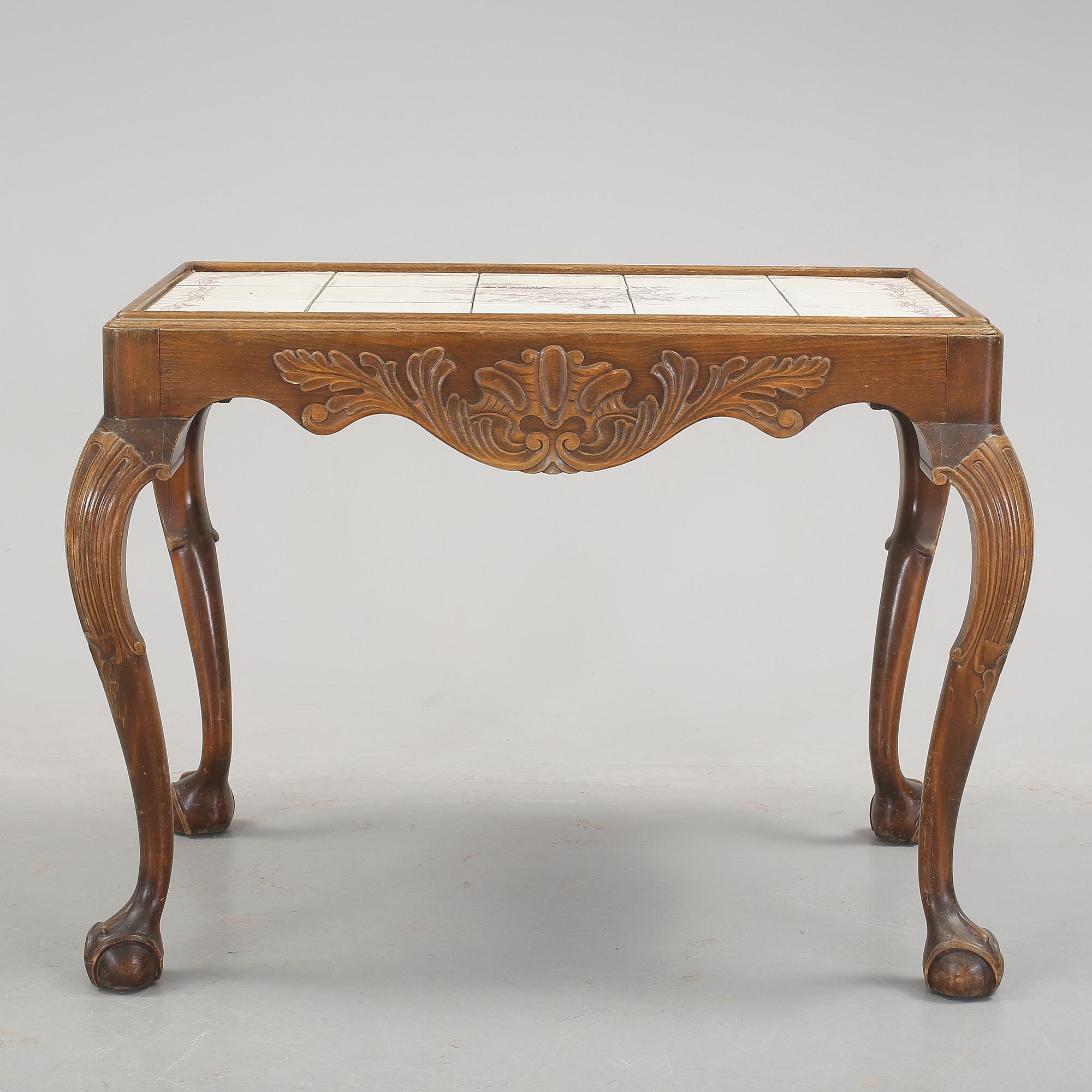 BORD MED KAKELPLATTOR, Upsala-Ekeby, 1900-talets första hälft.