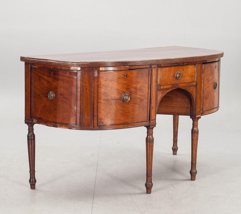 SIDEBOARD, England, 1900-talets början.