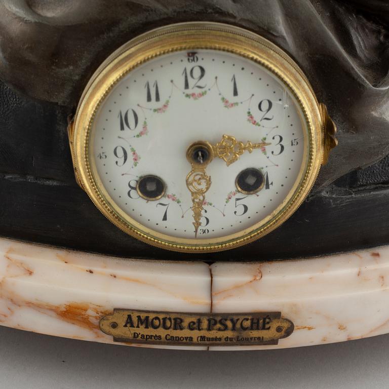 BORDSPENDYL, Frankrike, tidigt 1900-tal, märkt Fabrication Francaise.