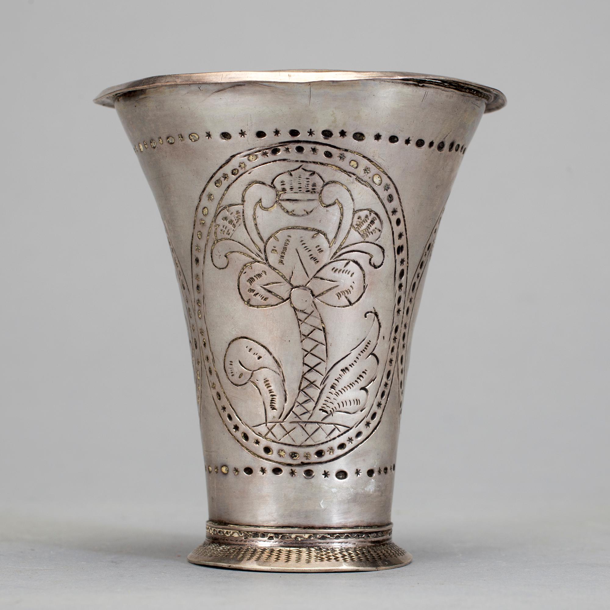 BÄGARE, silver, Petter Röding, Varberg, 1753. Vikt ca 62 gram.