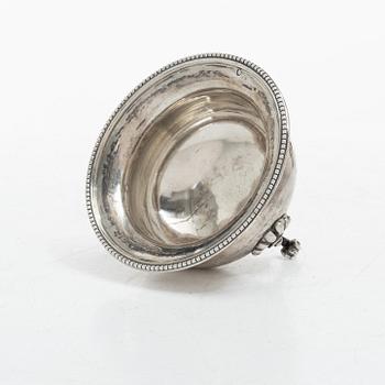 Skål, silver, S:t Petersburg 1863, kontrollmästarstämplad Edouard Fedorovich Brandenburg.