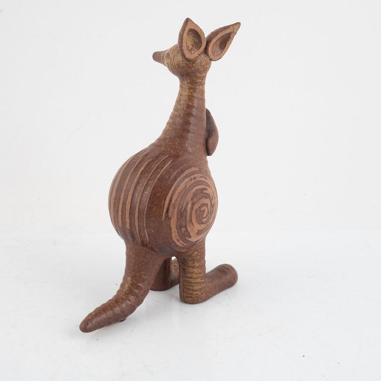 Lisa Larson, figurin i två delar, "Känguru", Gustavsberg, i produktion 1966-1979.